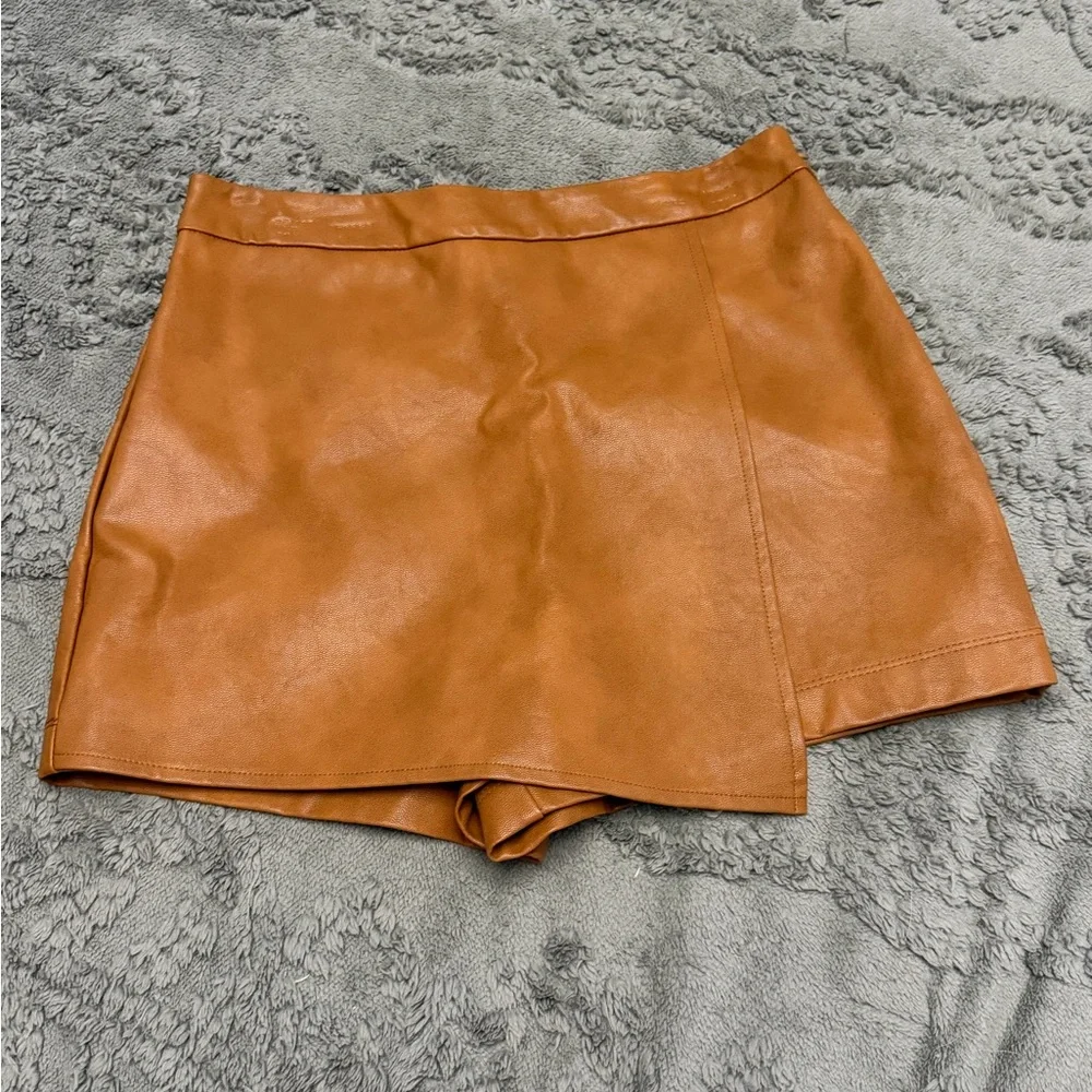 Iris Faux Leather Skort Women’s Size Medium